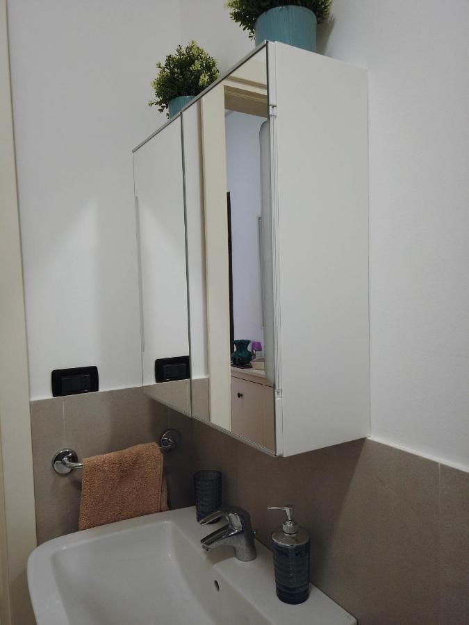 Magenta Centre Economy Apartman Genova Kültér fotó